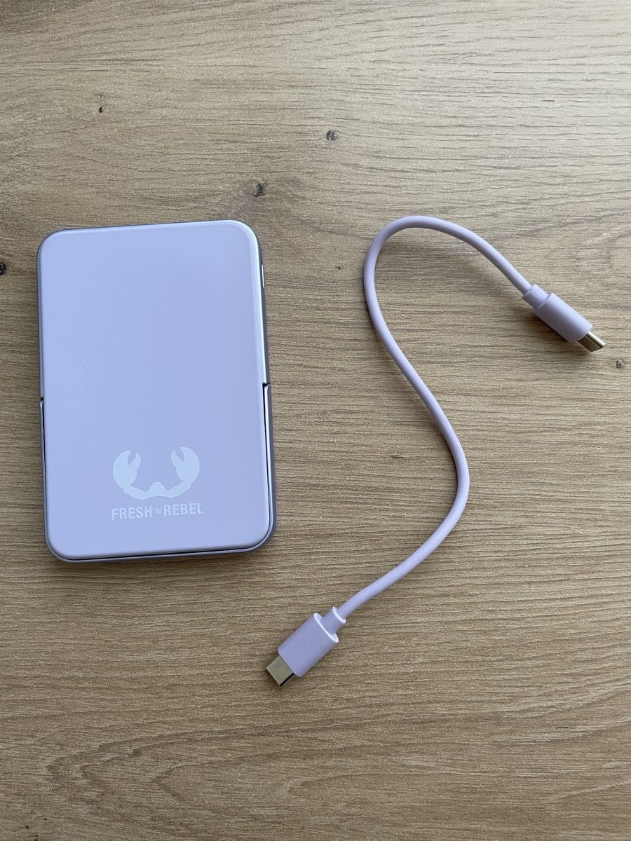 Ladegeräte: Powerbank Fresh n Rebel – Neu (gemäss Beschreibung) aus Otelfingen von 19C90 1