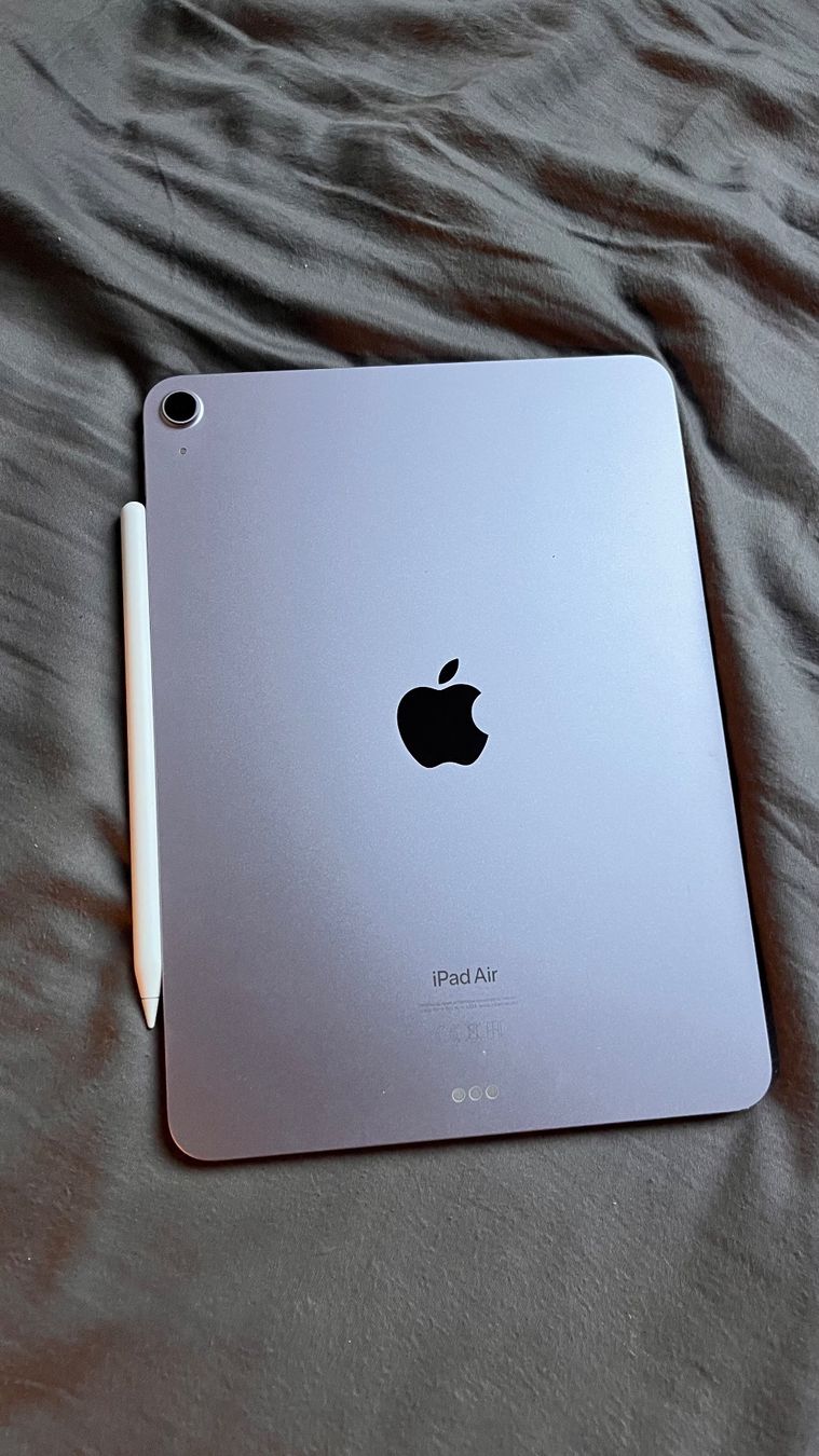 Apple Tablettes PC: iPad Air M2 – D'occasion à Winterthur par urk_2lk8 2