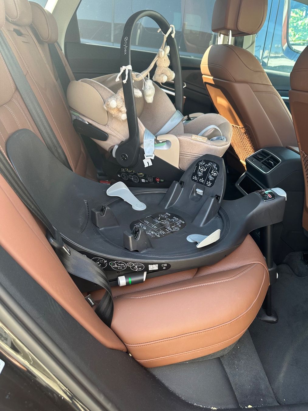 Cybex Seggiolini per auto: Cloud T i-Size + Base T (CYBEX Platinum) – Usato da Eggenwil venduto da Valetilda 7