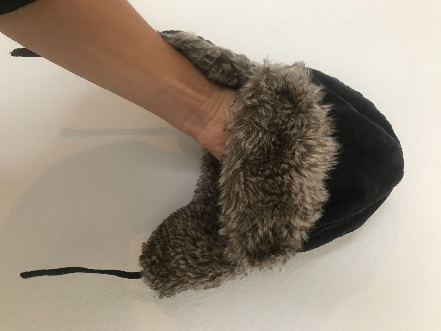 Altro abbigliamento per bambino: Warme Mütze Kappe mit Fell – Usato da Zürich venduto da mybuybye