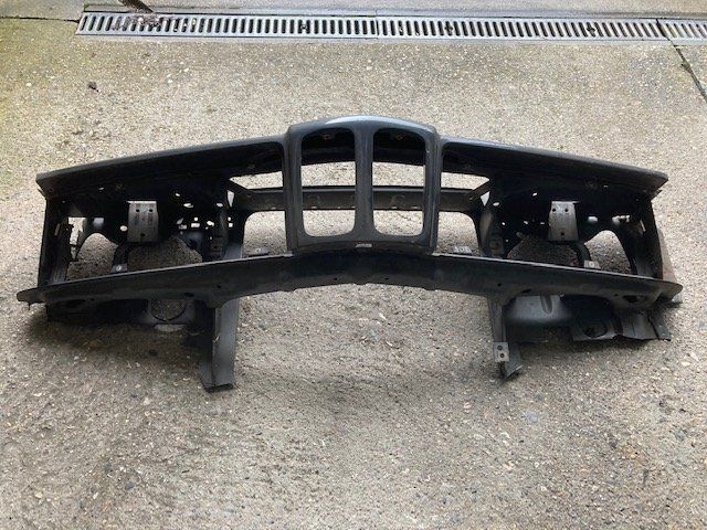 BMW Tutti pezzi di ricambio auto: Nez BMW 630 633 635  e24 – Usato da Bursins venduto da Mr1968