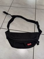 Schwarze Levi's Bauchtasche
