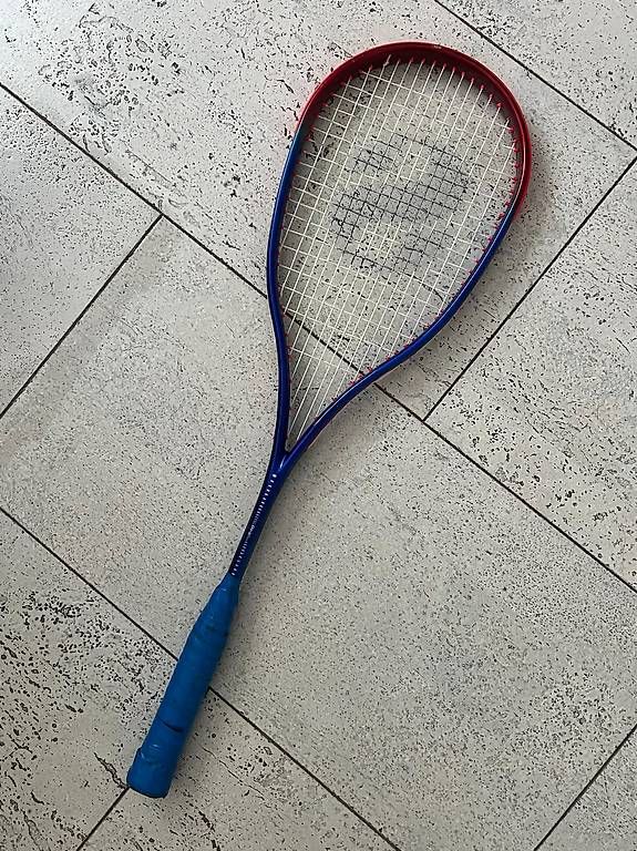Raquettes: verschiedene Tennis Rackets – D'occasion à Oberembrach par Herbstfreude 2