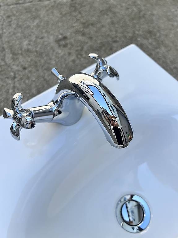 Lavabi & lavandini: Lavabo completo  – Usato da Balerna venduto da gat_b8p2 2