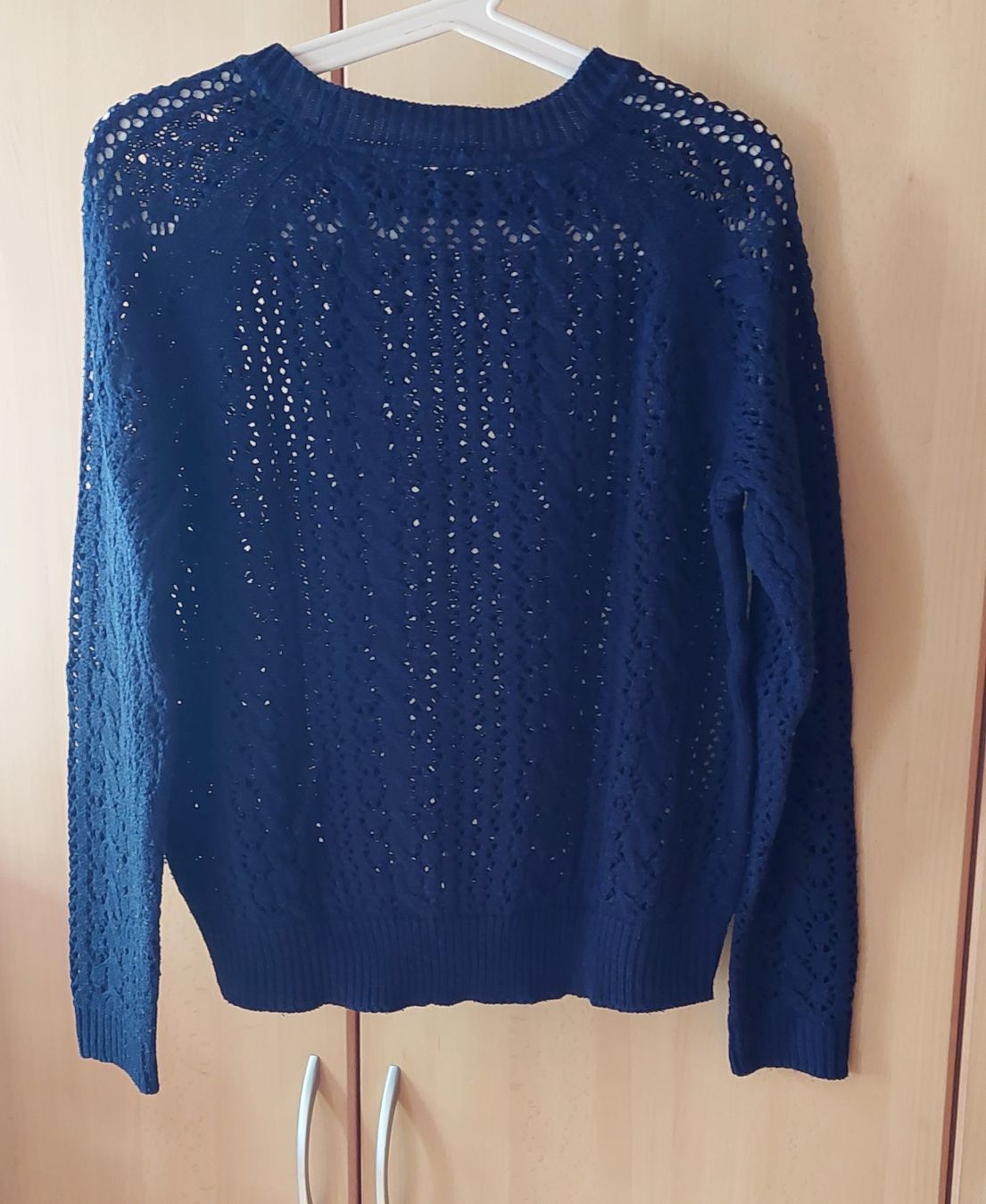 Maglioni & Felpe: Dunkelblauer Strickpullover mit Lochmuster, Gr. M – Usato da Schmidrüti venduto da Novemberchind 1