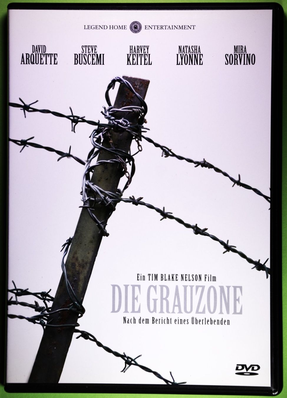 Tutti i DVDs: DIE GRAUZONE - NACH DEM BERICHT EINES ÜBERLEBENDEN ! – Nuovo (secondo la descrizione) da Luzern venduto da piro12 1