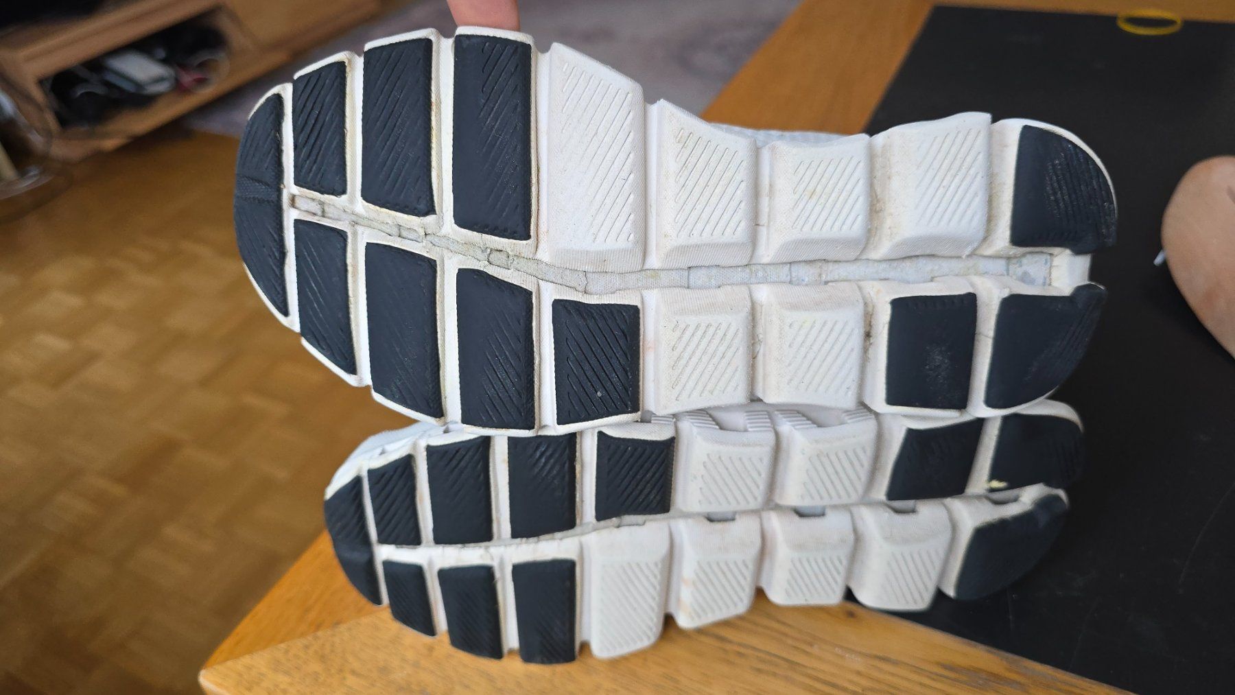 On Scarpe da donna: ON schuhe .  EU 38.5 – Usato da Wallisellen venduto da theblacksheep 2