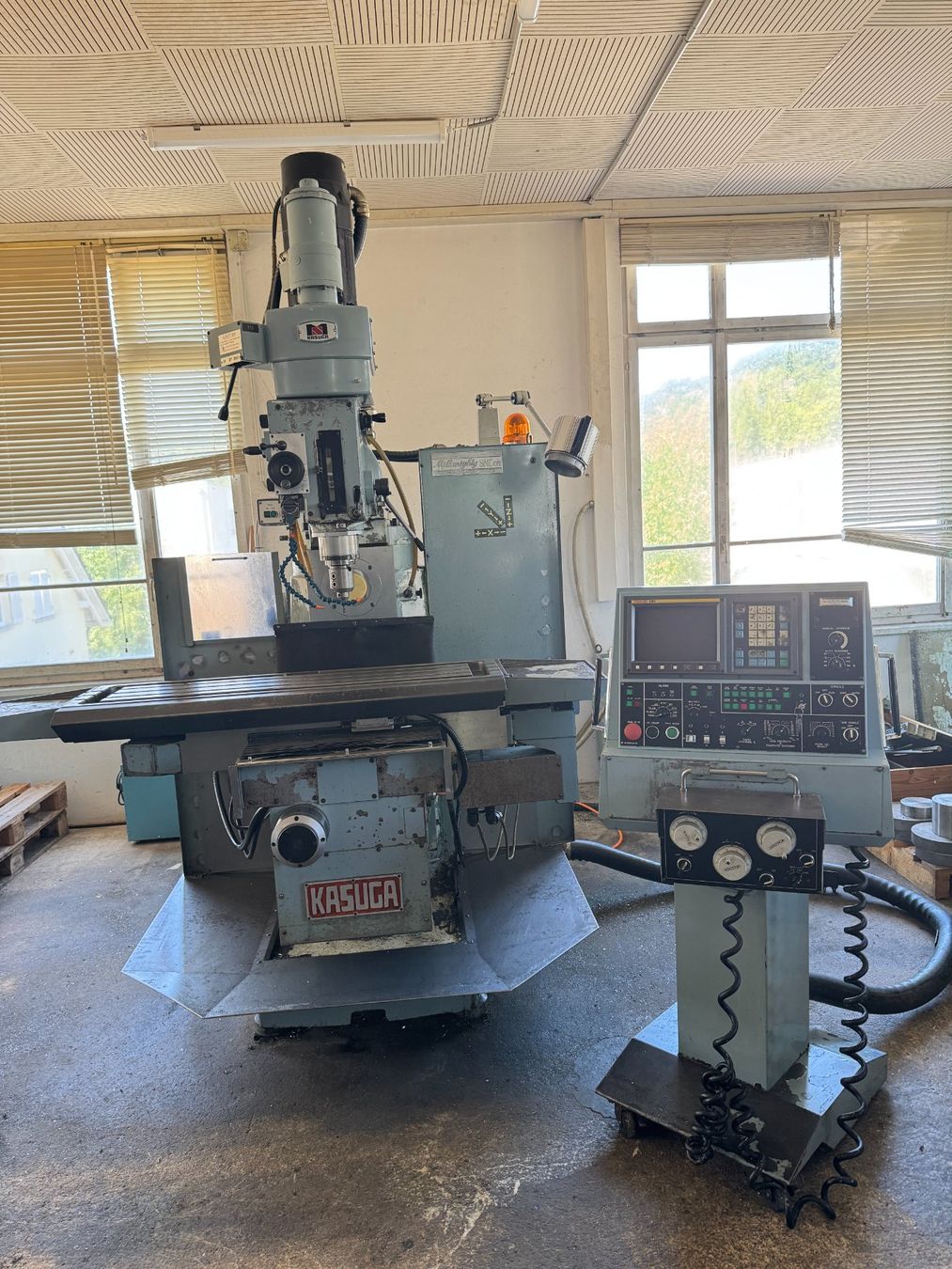 Toutes les machines: Fräsmaschine Kasuga SNC-CV2 gebraucht – D'occasion à Magden par Fmtech