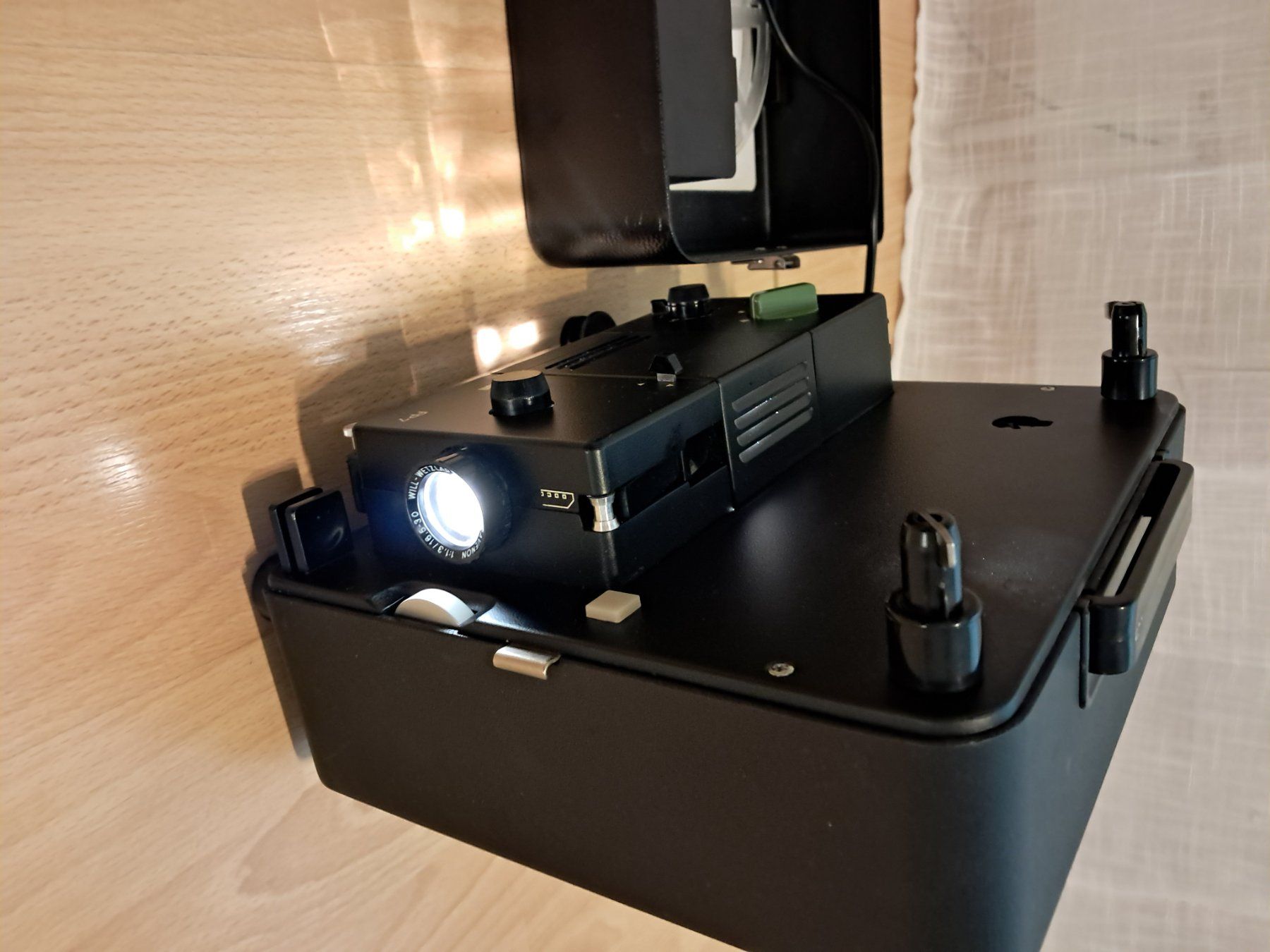 Braun Proiettori: Ancien projecteur BRAUN – Usato da moutier venduto da Dupont50 5