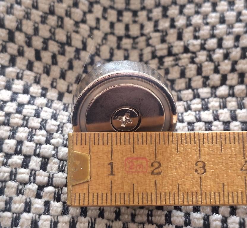 Calamite: Neodym Ösenmagnete 25mm – Nuovo (secondo la descrizione) da Wohlen AG venduto da gnabbr 3