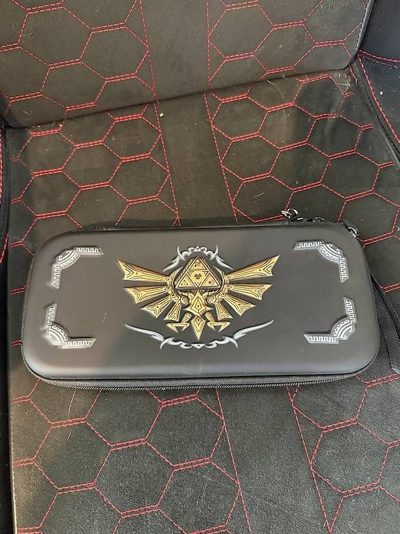 Nintendo Schutzhüllen: Housse de transport pour Nintendo  Switch – Gebraucht aus Le Brassus von pau_6yqn
