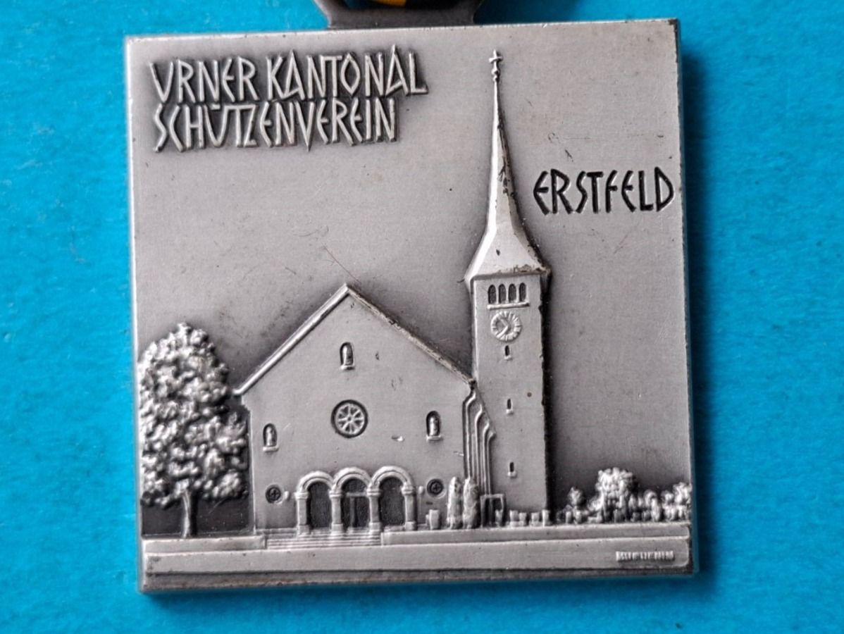 Medaglie: Erstfeld Uri 1981 (u44) – Usato da Schwanden GL venduto da Suvorov