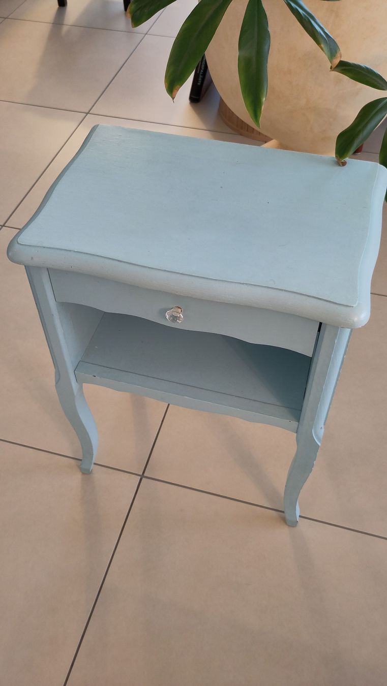 Nachttische: Beistelltisch hellblau mit Schublade shabby chic – Gebraucht aus Meggen von Vitos