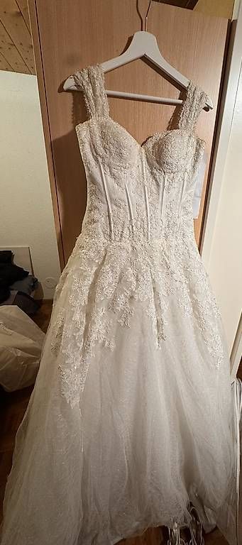 Robes: Brautkleid Grösse S  – D'occasion à Bad Ragaz par mor_d7kw