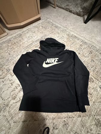 Nike Kapuzenpullover schwarz Grösse 137-146