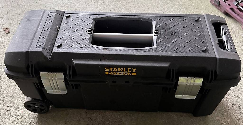 Reisekoffer: Coffre stanley fatmax  – Gebraucht aus Corgémont von Barisboyraz