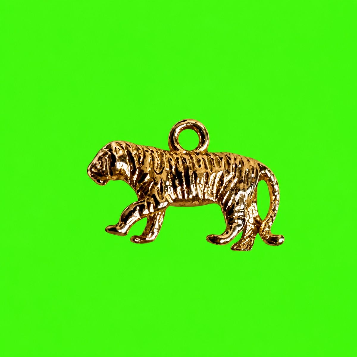 Anhänger: Goldener Tiger Anhänger, Glücksbringer – Gebraucht aus Volketswil von cinicini