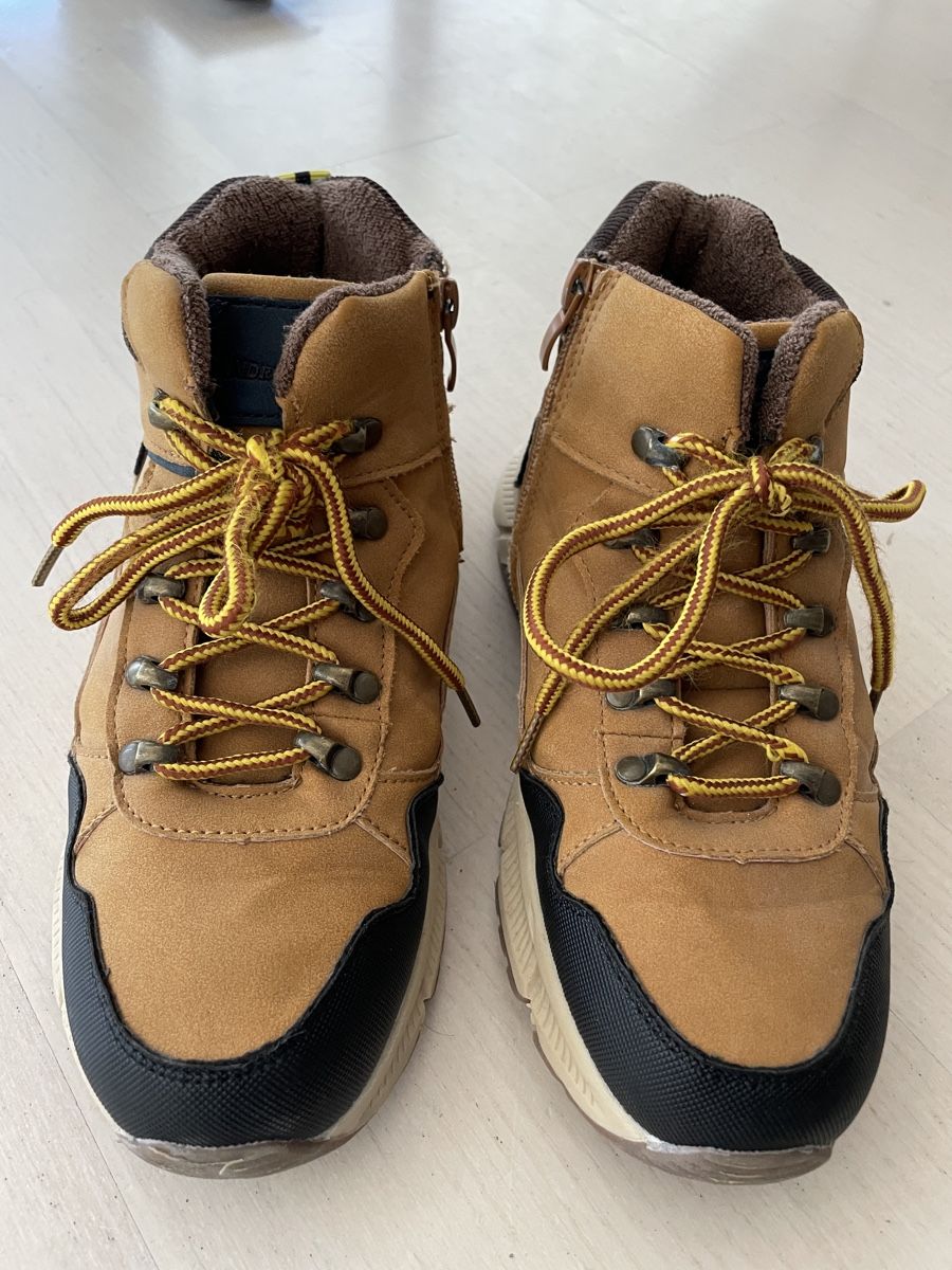 Landrover Scarpe per ragazzi: Winterschuhe Grösse 36 – Usato da Niederhelfenschwil venduto da Delta78 1