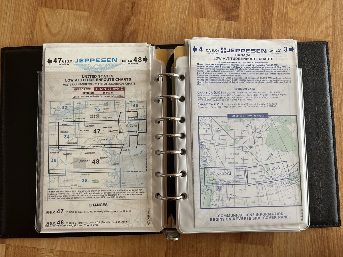 Livres: Komplettes Set Jeppesen Flugkarten – D'occasion à Arbon par luk_h2cc 4