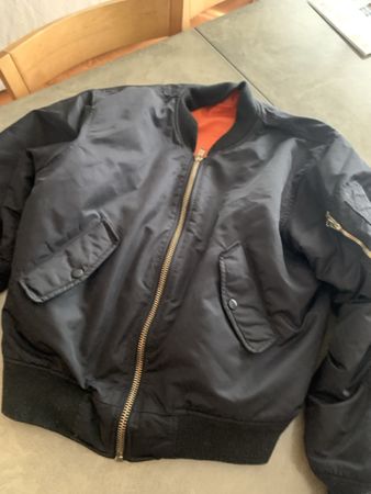Veste aviateur Mil-Tec, taille S, noire, doublure orange.