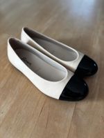 Ballerina beige mit Lackspitze Gr. 37.5