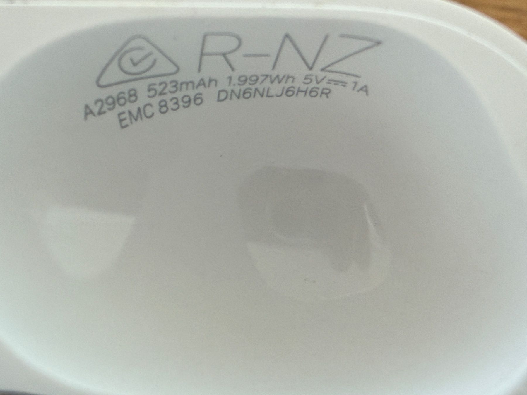 Apple Kopfhörer: APPLE AirPods Pro 2 Charging Case – Gebraucht aus Lausanne von Nine1982 3