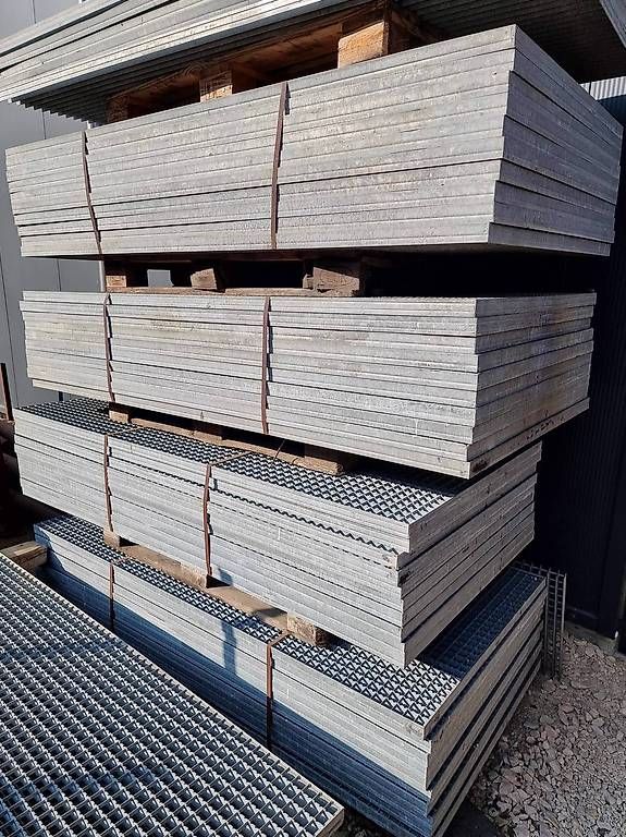 Griglie e Inferriate: Grille - caillebotis 2000 x 1000 x 40mm – Nuovo e nell'imballaggio originale da Tavannes venduto da .Rochat. 1