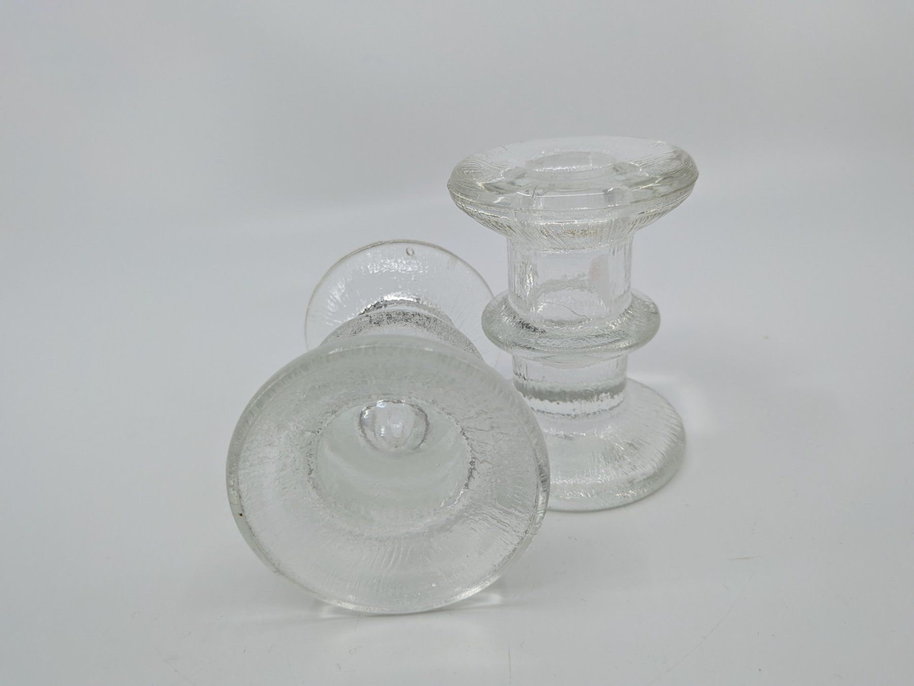 Kerzenständer: 2 Kerzenständer aus Glas skandinavisch – Gebraucht aus Emmen von magelan 2