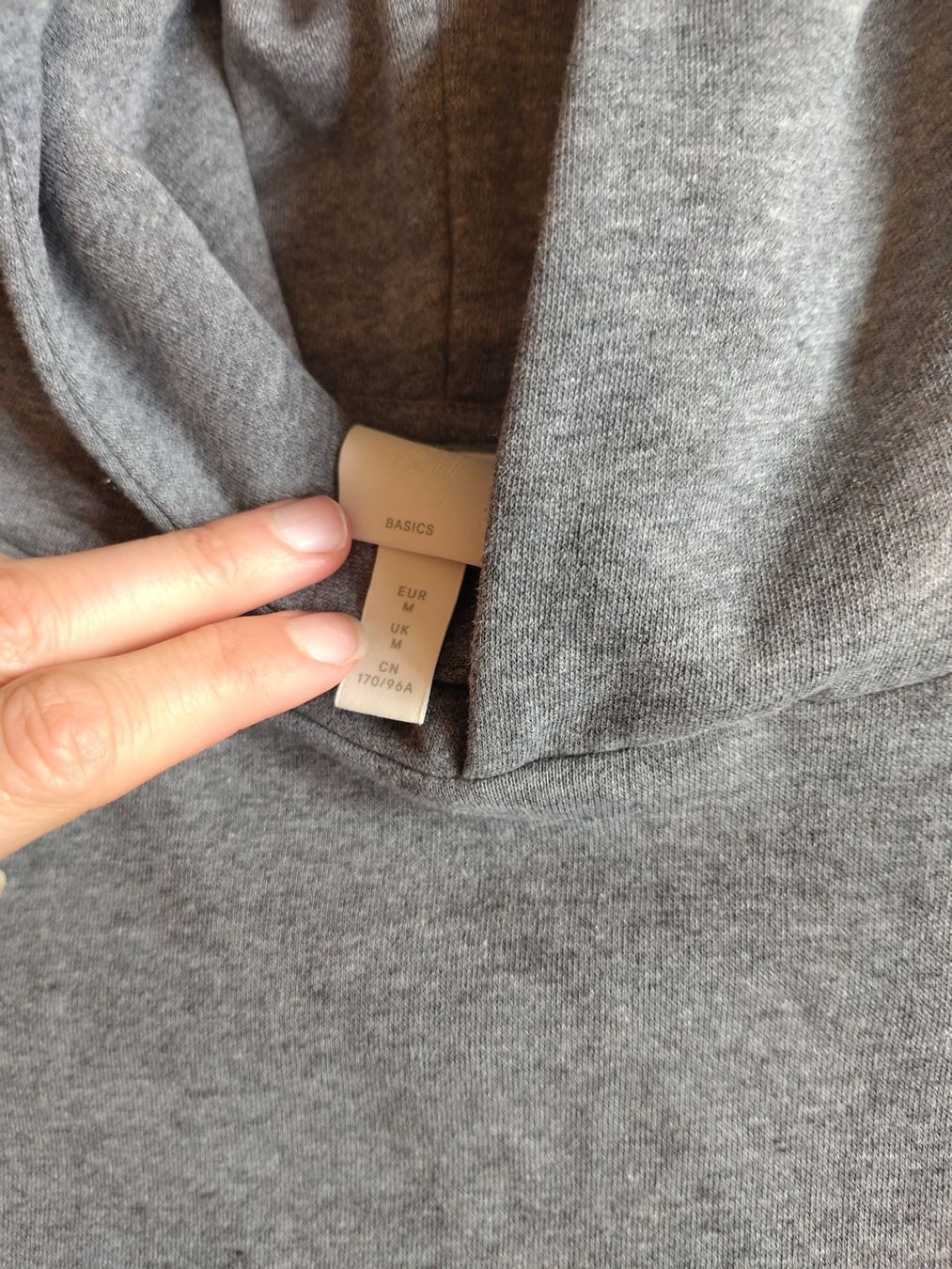 H&M Maglioni & Felpe: Hoodie – Usato da Bern venduto da Linii 3