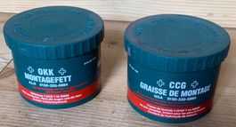 2 Dosen mit Montagefett der CH Armee