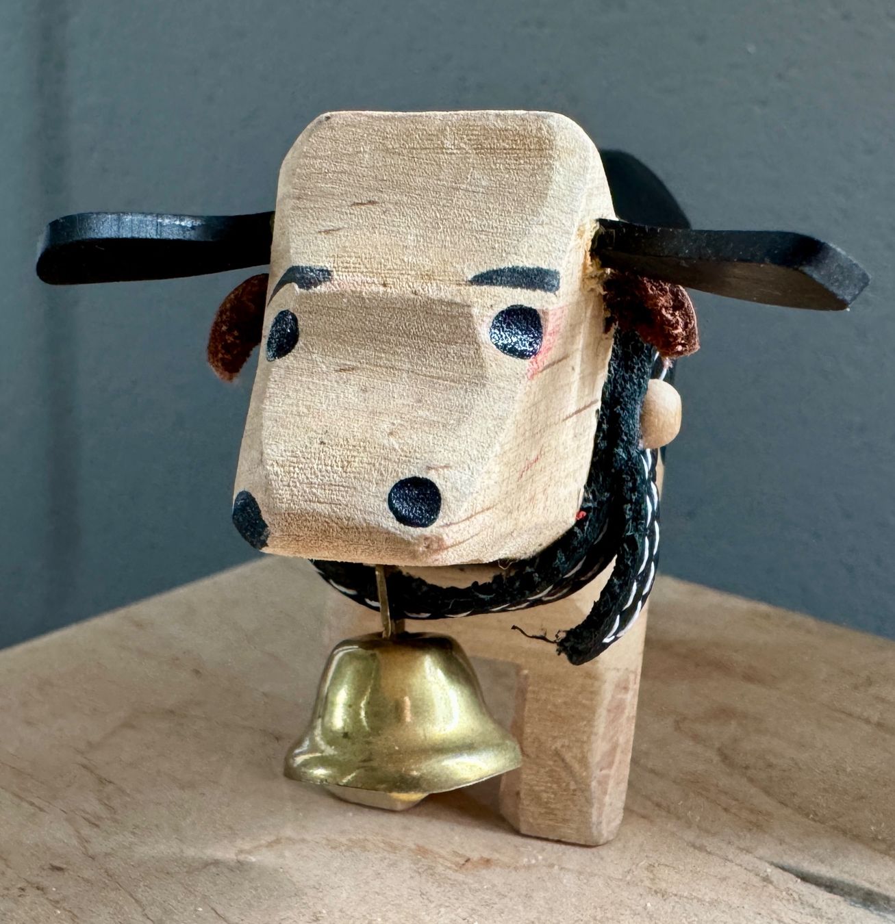Statuette: Alte geschnitzte Holzkuh Kuh Holz – Usato da Rothrist venduto da Luckywinner 1