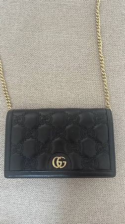 GUCCI GG BLONDIE WALLET ON CHAIN UMHÄNGETASCHE