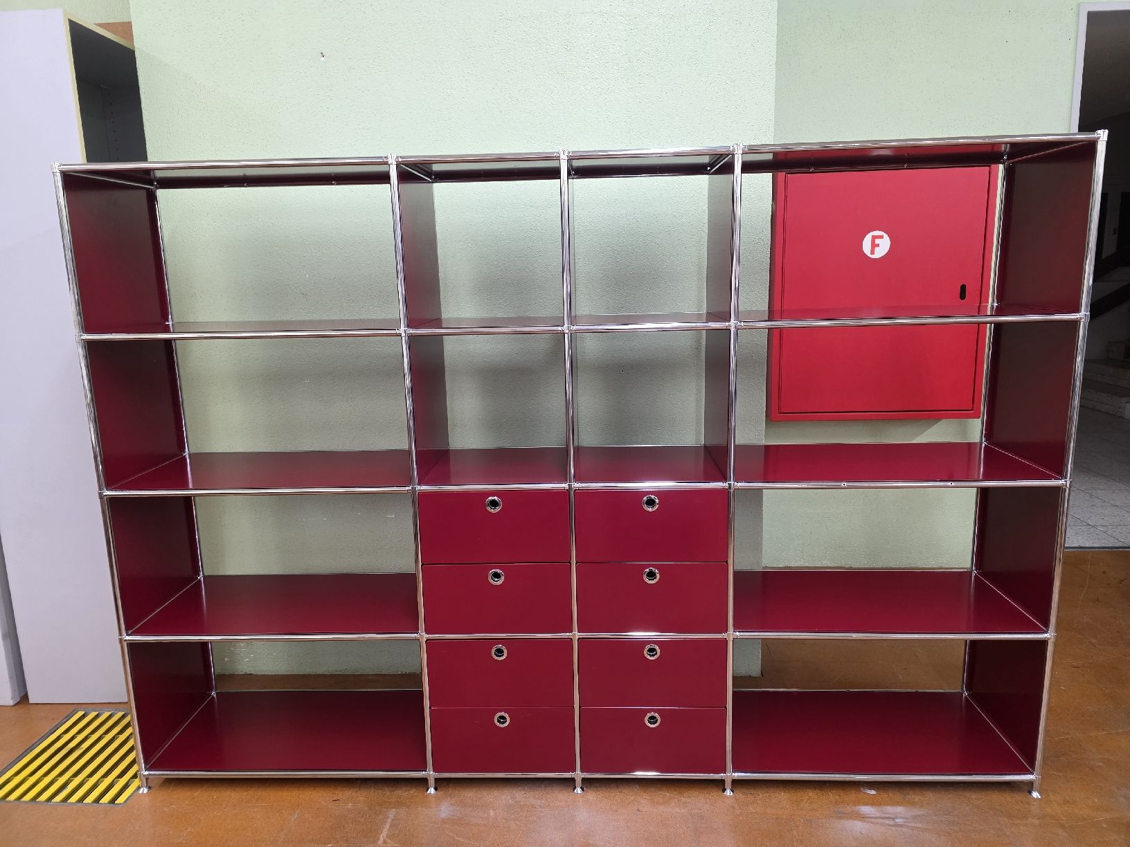 System4 Scaffali: Grosses Designer Regal Quadro / System4 – Usato da Lichtensteig venduto da Polsterwerk 2