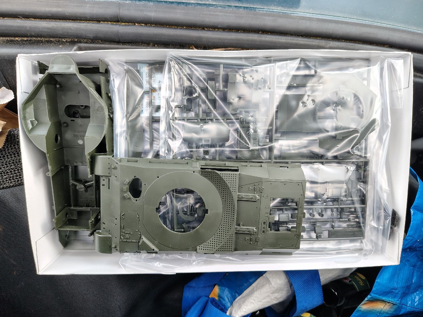 Tamiya Kit di modellismo & Modellini statici: Tamiya Flakpanzer Gepard Model Kit 1:35 Scale New – Nuovo (secondo la descrizione) da Dietikon venduto da aberdeen30 3