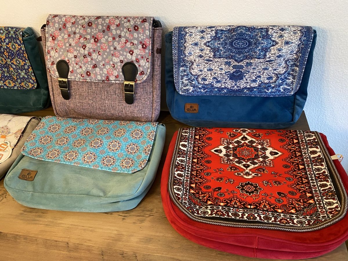 Borse da donna: Damen Handtaschen 36 B / 29 H cm – Nuovo e nell'imballaggio originale da Bülach venduto da Nasser2008