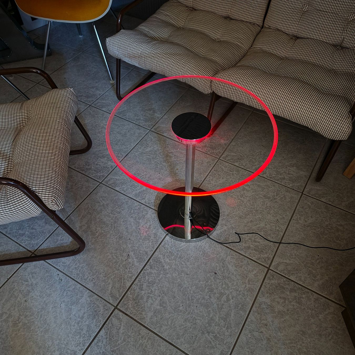 Tables: Lighting Coffee-Table, Leuchtender Beistelltisch Glastisch – D'occasion à Nottwil par Wondewa-Shop 2