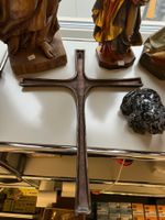 Lazarus-Kreuz, 40.5 cm hoch, 30.5 cm breit, Bronze