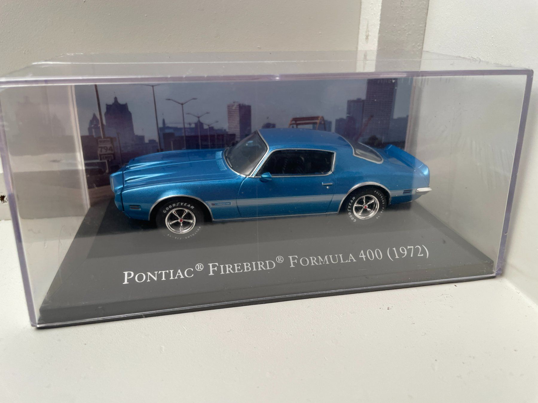 Pontiac Modellini d'auto: Pontiac Firebird Formula 400   1:43 – Nuovo e nell'imballaggio originale da Wohlen AG venduto da Erelpowerline