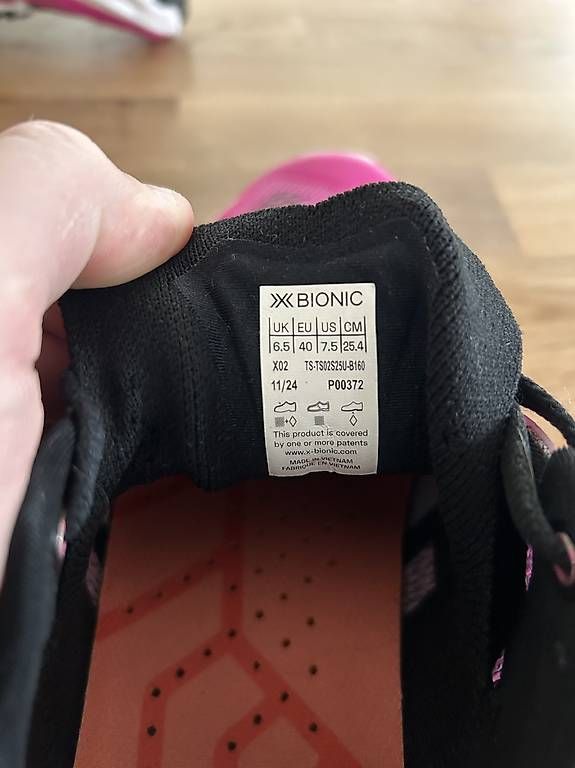 Scarpe da donna: Terraskin Fluo Pink/Black/White – Usato da Innertkirchen venduto da kil_s5yc 3