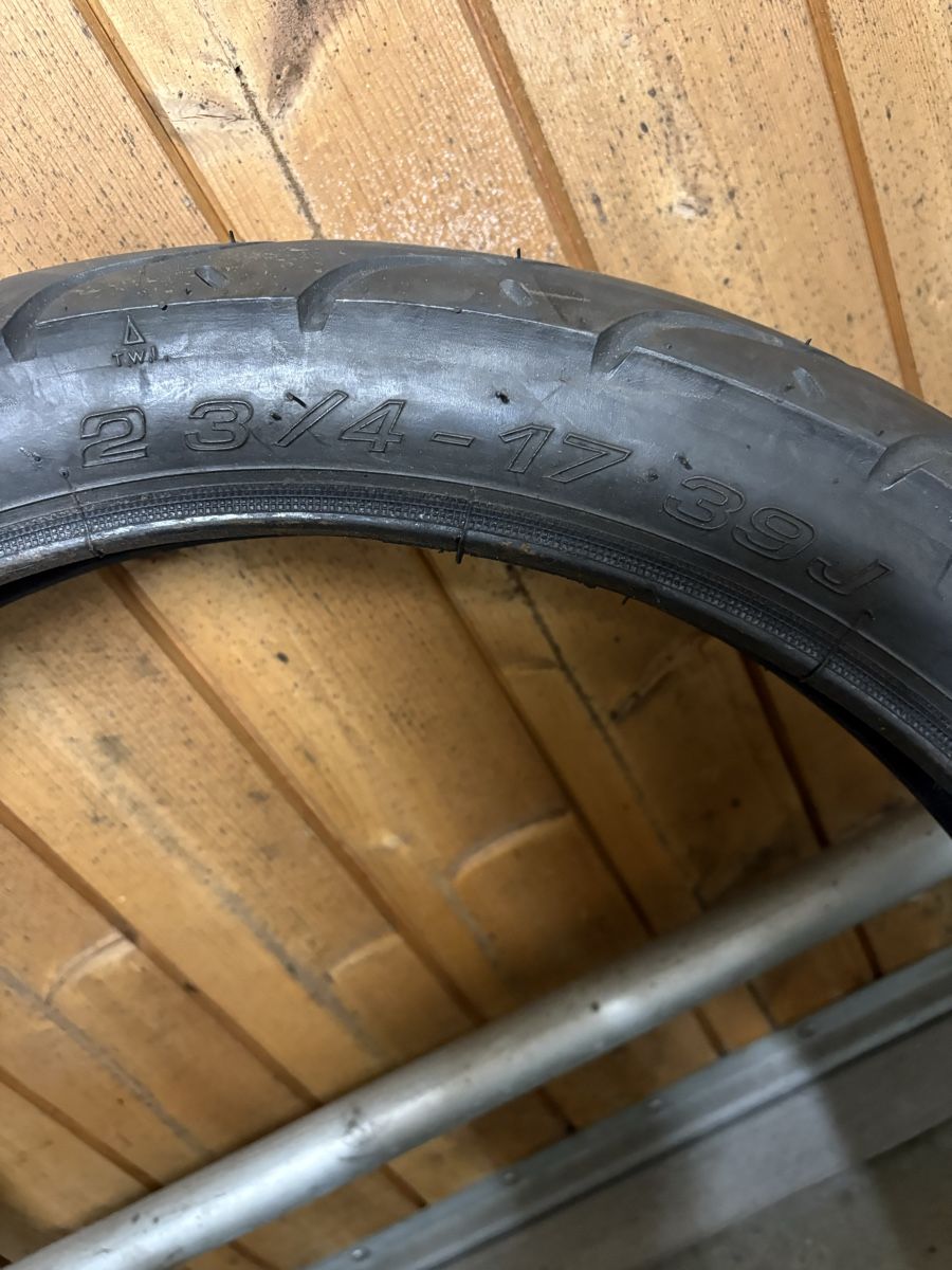 Ciclomotori: Mofa Pneu Vee Rubber – Usato da Wattwil venduto da Emil. 1