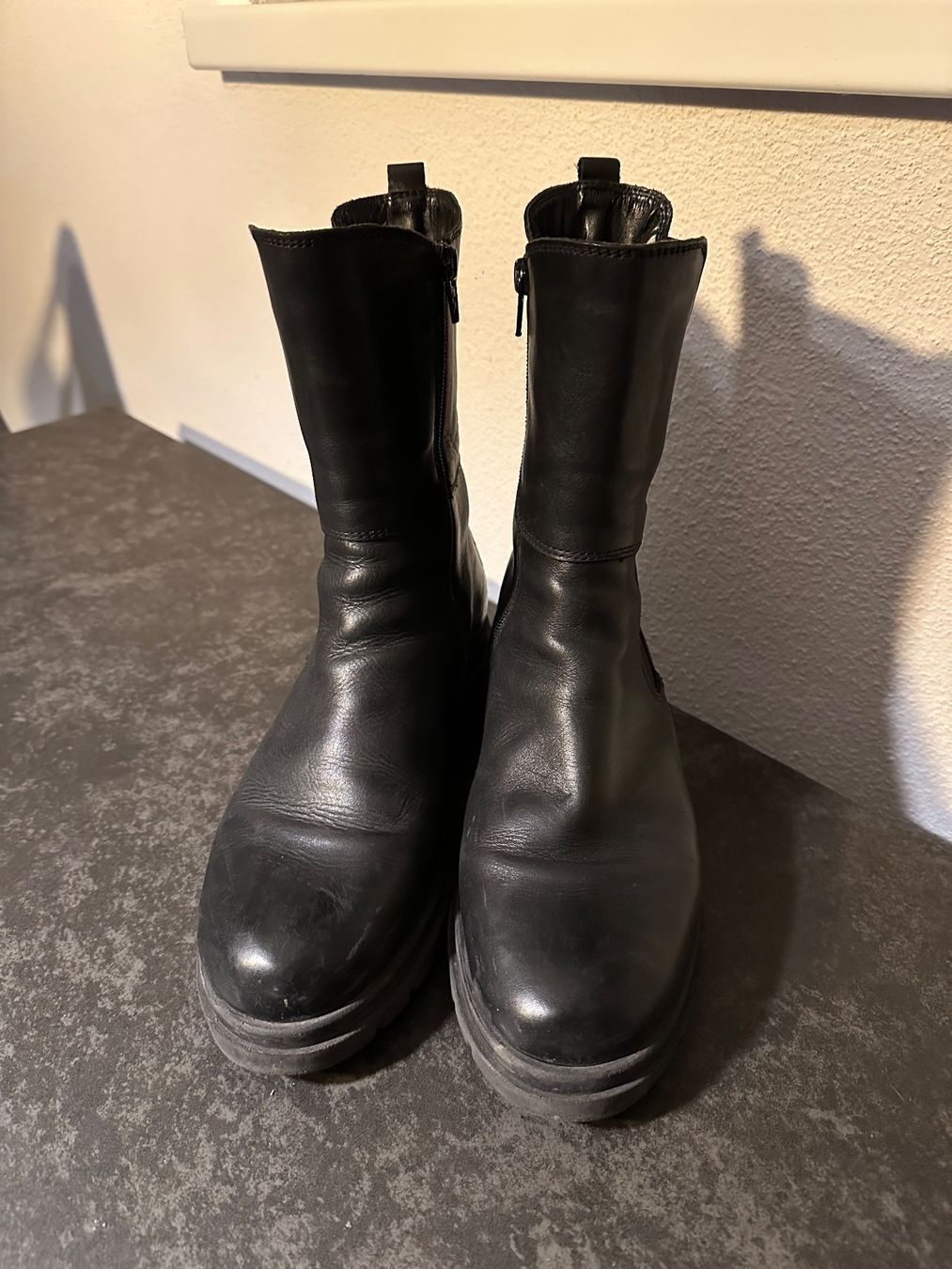 Damenschuhe: Echtleder Stiefel Schuhe Gr 39 – Gebraucht aus Thal von Greentea1 1