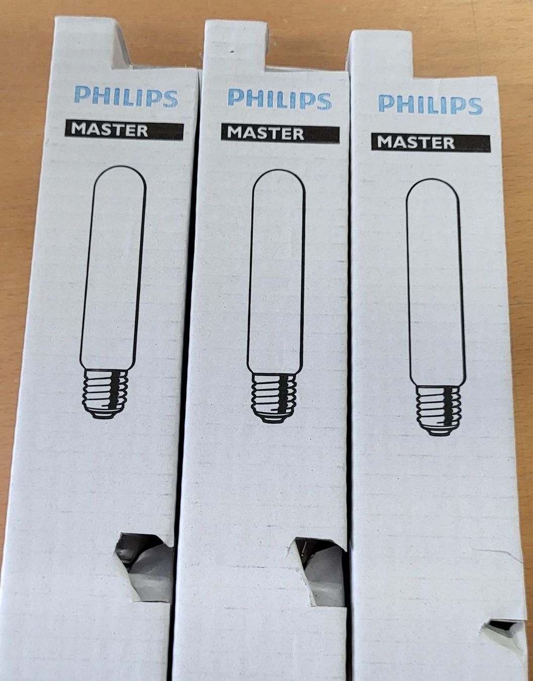 Philips Lampade: Natriumdampflampe MASTER SON-T PIA Plus 150W/220 E40 3Stk. – Nuovo e nell'imballaggio originale da Rapperswil SG venduto da AndiRap 1