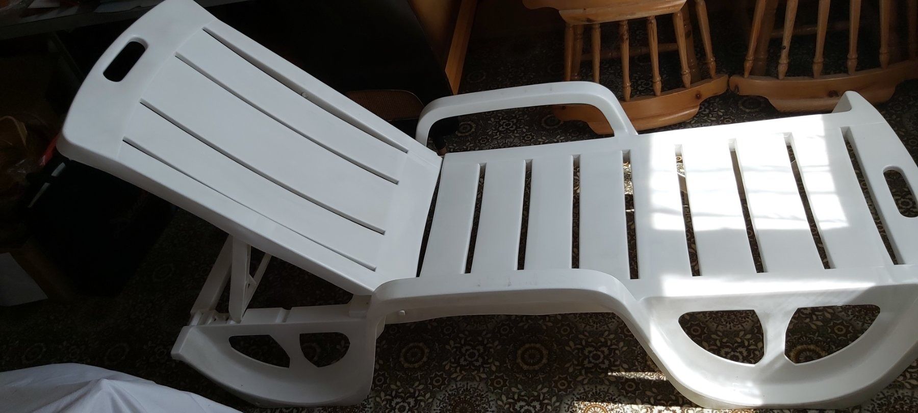 Sedie a sdraio: Weisse Relaxliege aus Kunststoff – Usato da Schwarzenbach SG venduto da mel_s6jj