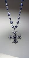 Collier style gothique avec pendantif croix Vintage