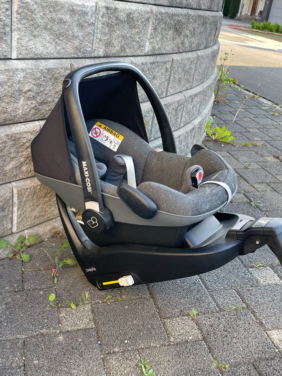 Maxi-Cosi Sièges auto: Maxi Cosi Babyschale Pebble Plus mit FamilyFix Base – D'occasion à Schaan par brandschutz 1