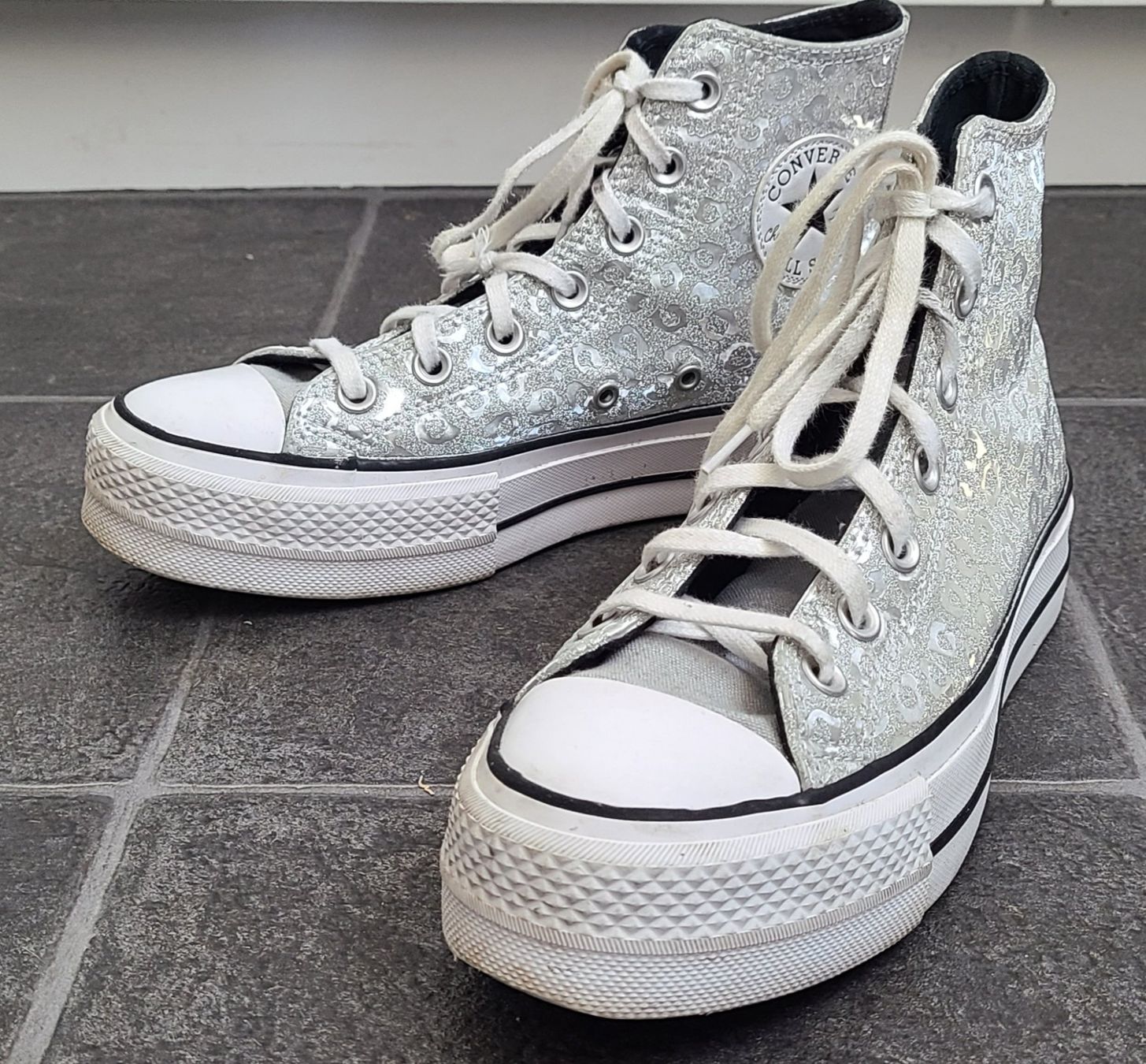 Converse Scarpe da donna: Sneaker von Converse, Gr. 37.5 – Usato da Basel venduto da Luzora 2