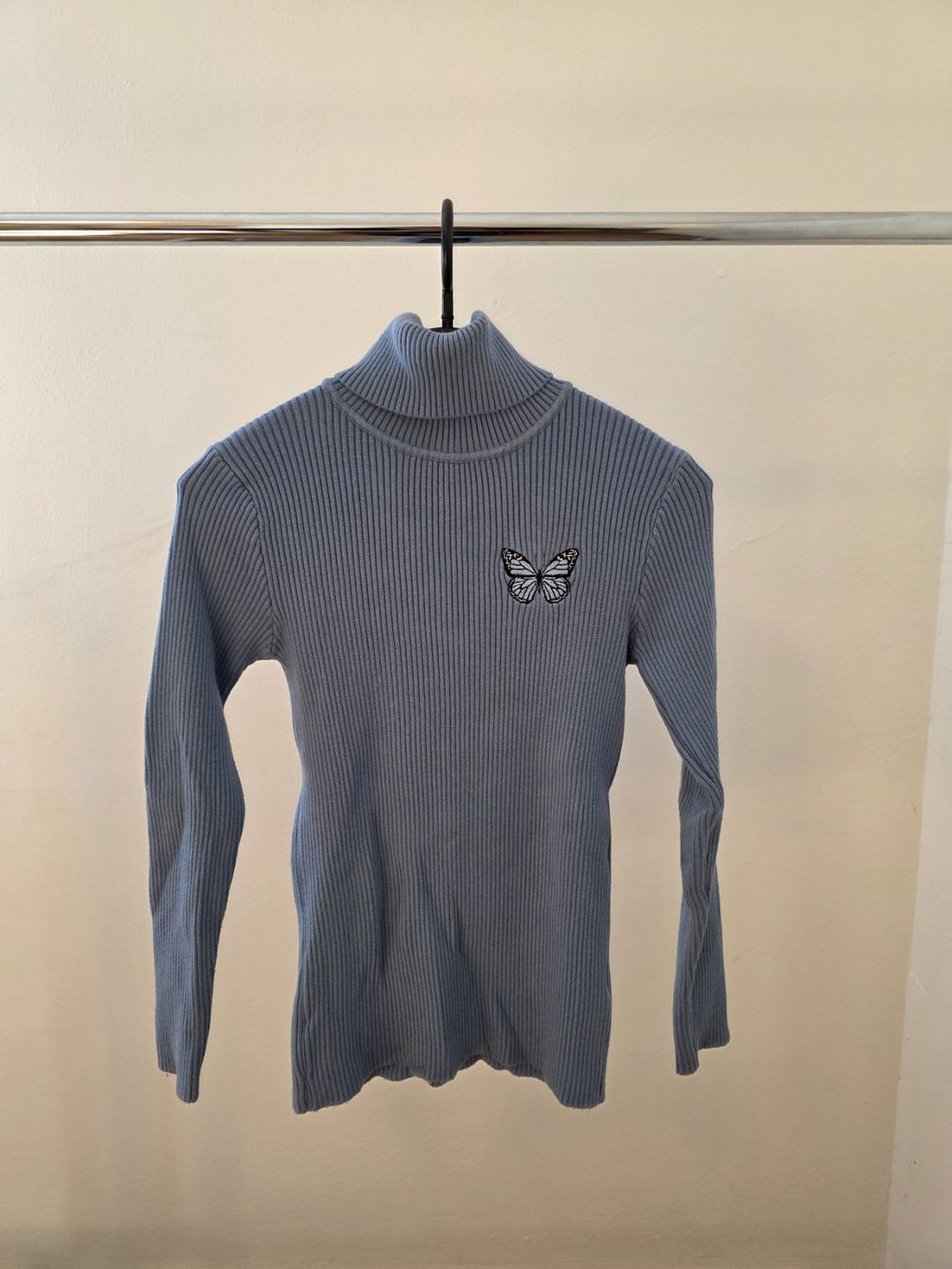 Maglioni & Felpe: Rollkragenpullover Minga London – Usato da Rothenfluh venduto da sel_j856