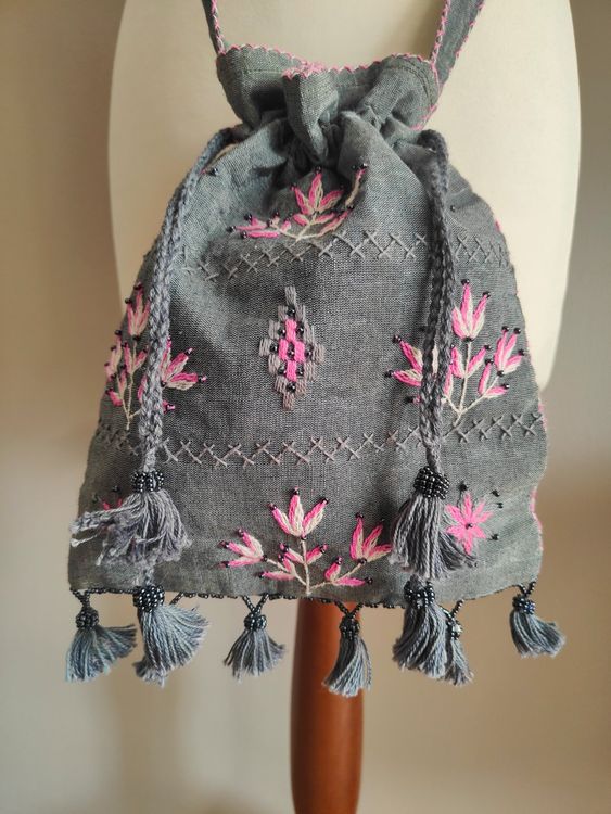 Handbestickte Potli-Tasche Aus Baumwolle & Seide - Elegante Clutch Für Hochzeiten & Feste