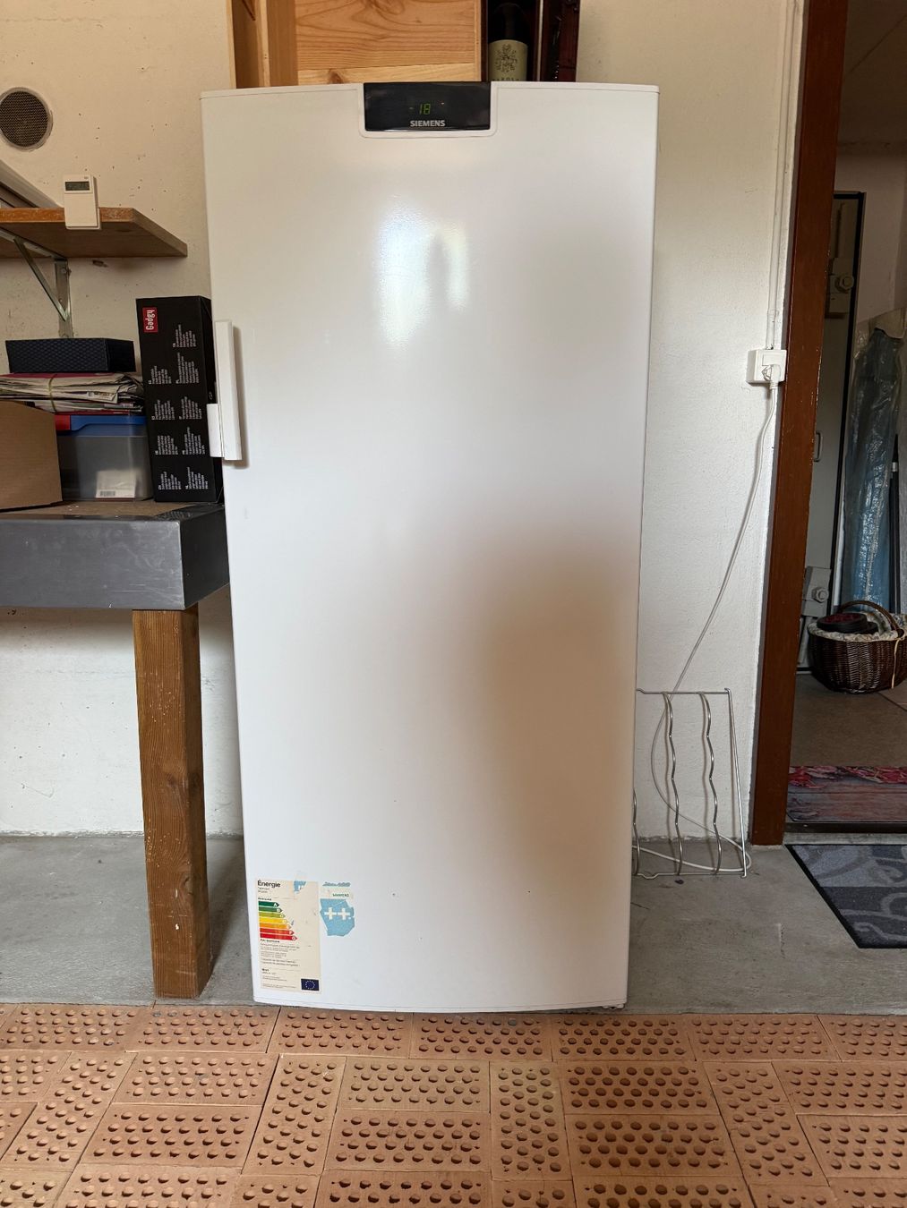 Siemens Congelatori: Siemens Gefrierschrank 160x70x70cm – Usato da Biberist venduto da ber_76bn 1