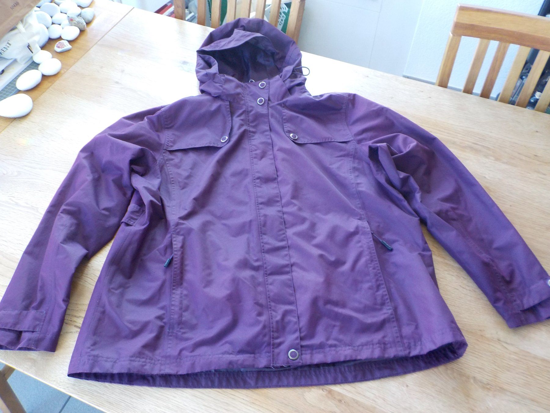 Jacken: Regenjacke Grösse 46 – Gebraucht aus Zürich von piervier4